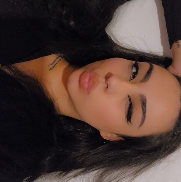 Meet your Posher, Negar - Picture 2 of 2